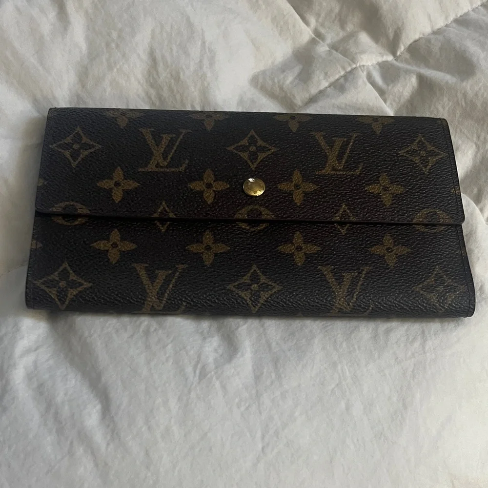 Louis Vuitton Black and Brown Monogram Clutch/Trifold Wallet. - Picture 1 of 14